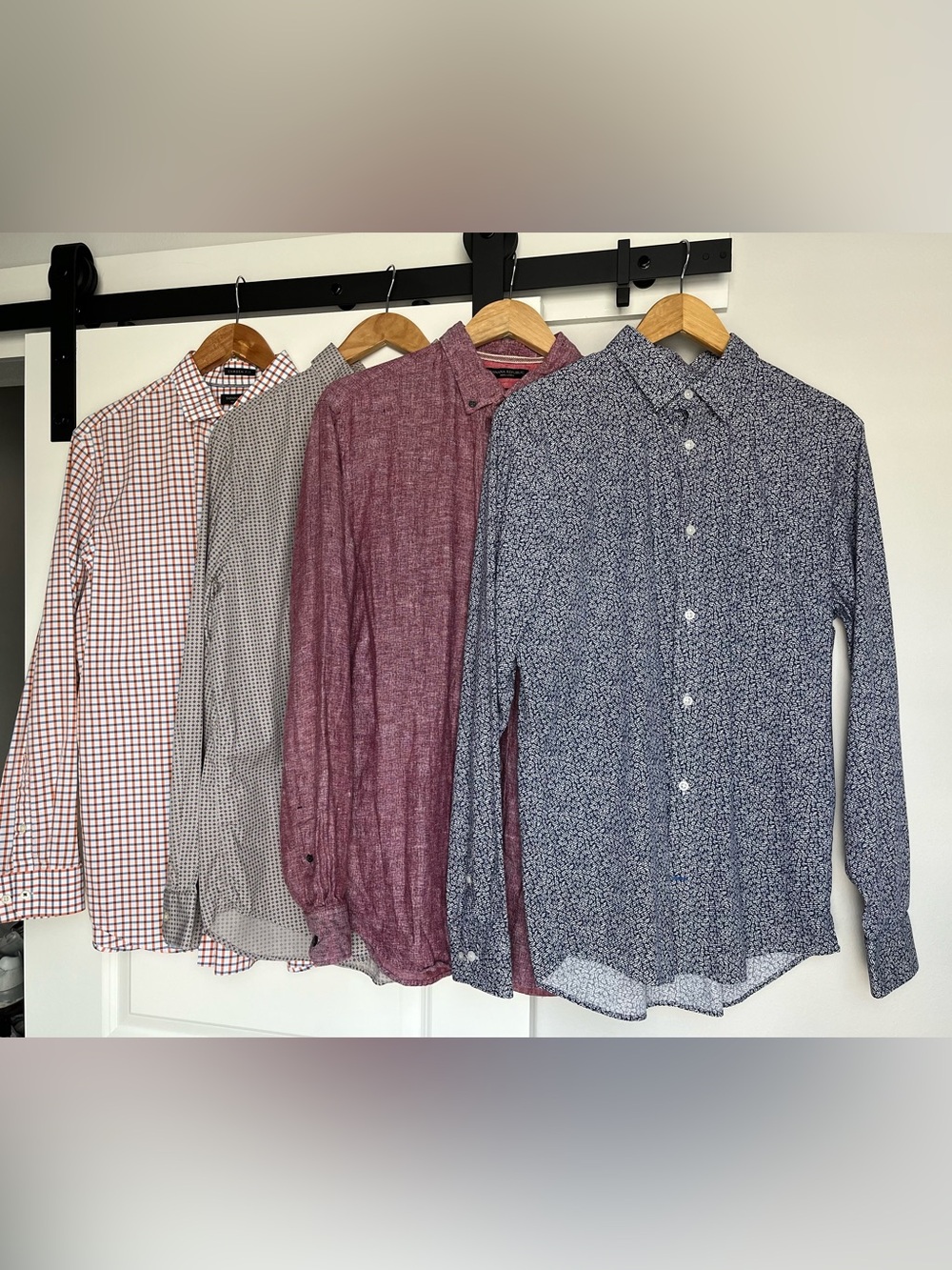 Men’s Long Sleeve Button Down Shirts.  (Banana Republic/Gap) Cotton/Linen